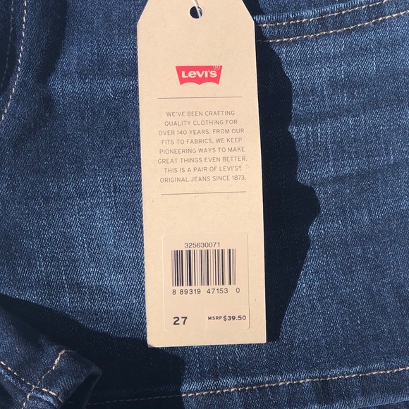 LEVI'S | Shortie Shorts - Picture 5 of 7
